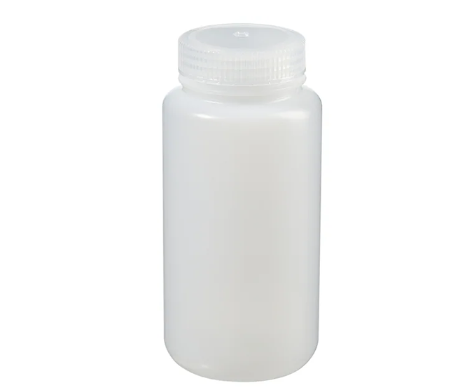 Botella con tapa